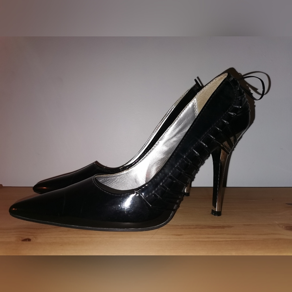 Delicious patent leather pumps with corset detail size. 9 - Picture 4 of 5